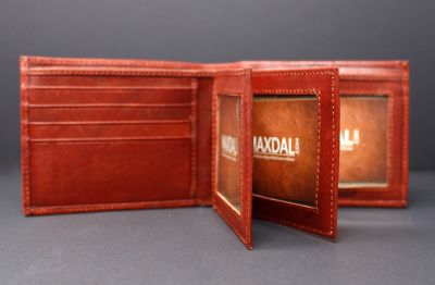 cowhide leather bi-fold wallet